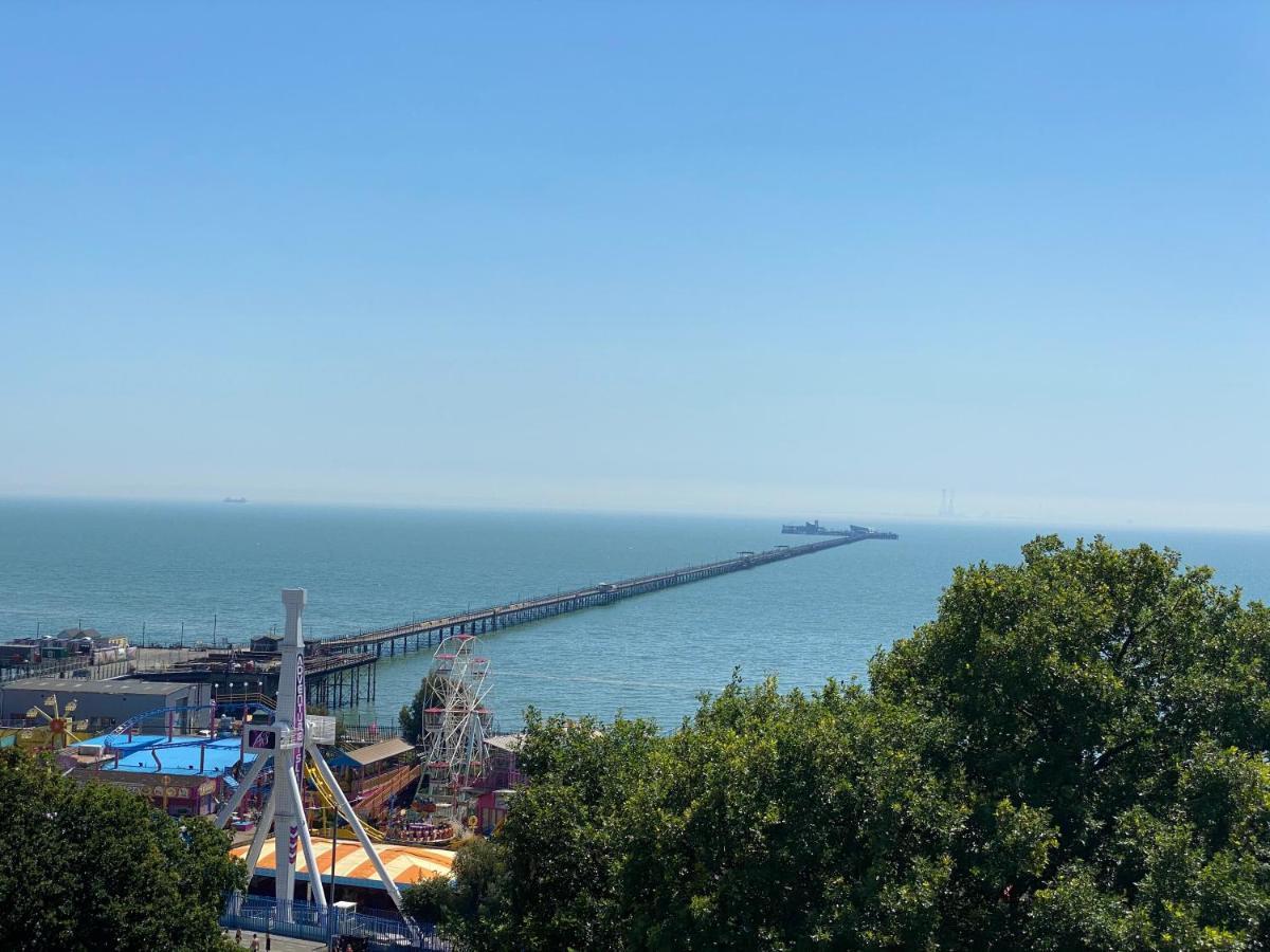 Pier View Self Catering Luxury Apartments Саутенд-он-Си Экстерьер фото